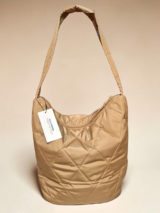 Vera Bradley Handbags - Vera Bradley Quilted Shoulder Bag in Beige NWT